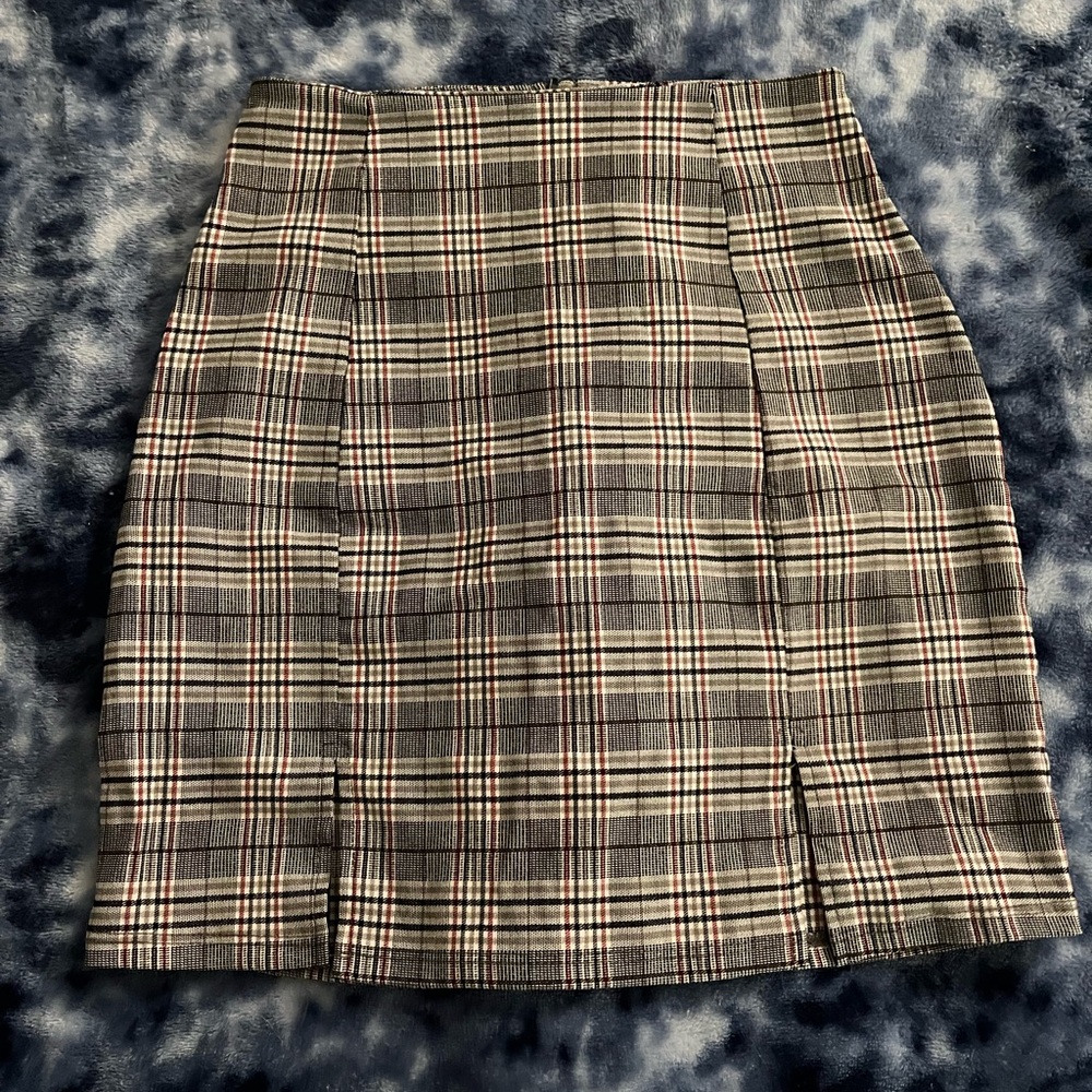 Windsor Plaid Pencil Skirt - Gray and White